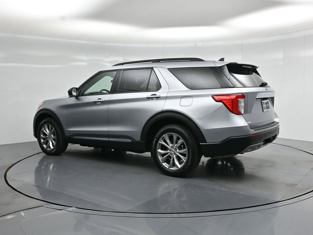 Certified 2023 Ford Explorer XLT w/ Equipment Group 202A AWD/4WD image 6