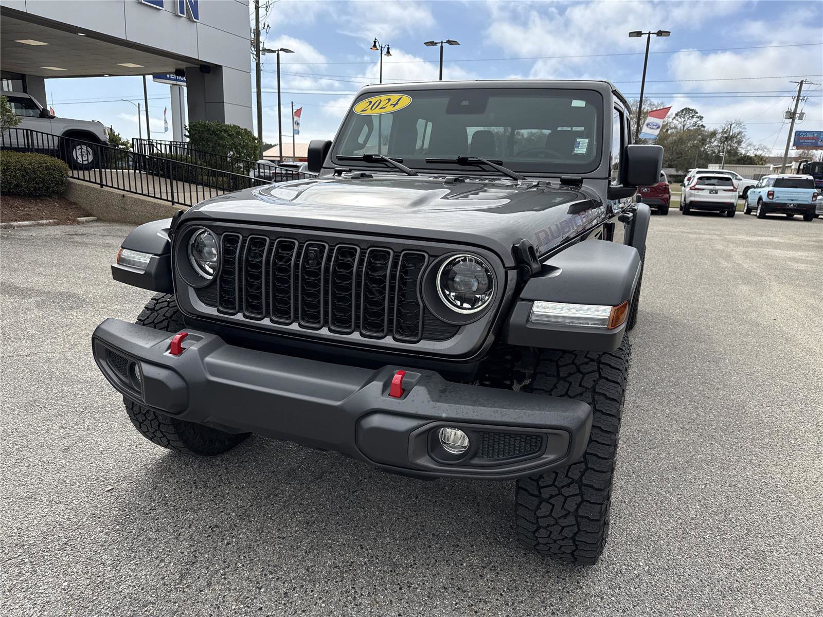 Used 2024 Jeep Gladiator Rubicon w/ Technology Group image 16