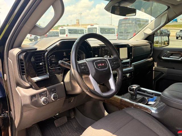 Used 2024 GMC Sierra 1500 Elevation w/ LPO, Elevation Black Package AWD/4WD image 12