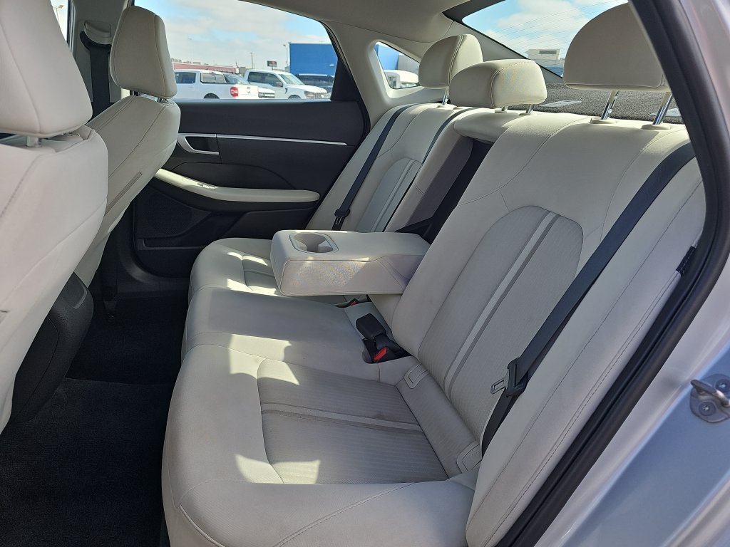 Used 2025 Hyundai Sonata SEL FWD image 13