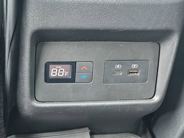 Used 2023 Nissan Rogue SL w/ SL Premium Package image 17