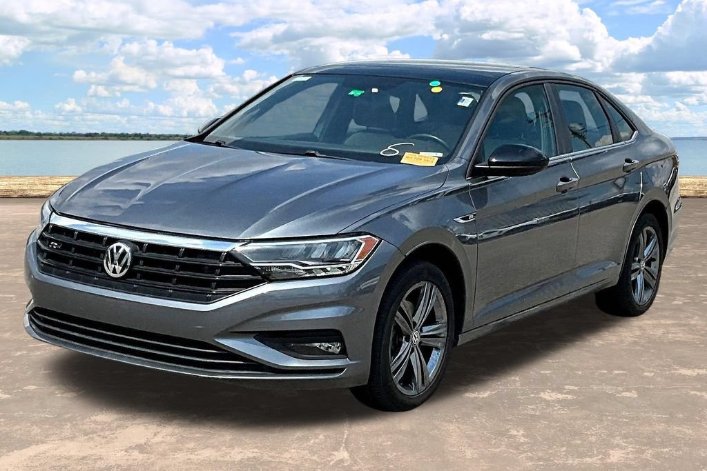 Used 2019 Volkswagen Jetta R-Line w/ R-Line Cold Weather Package FWD image 2