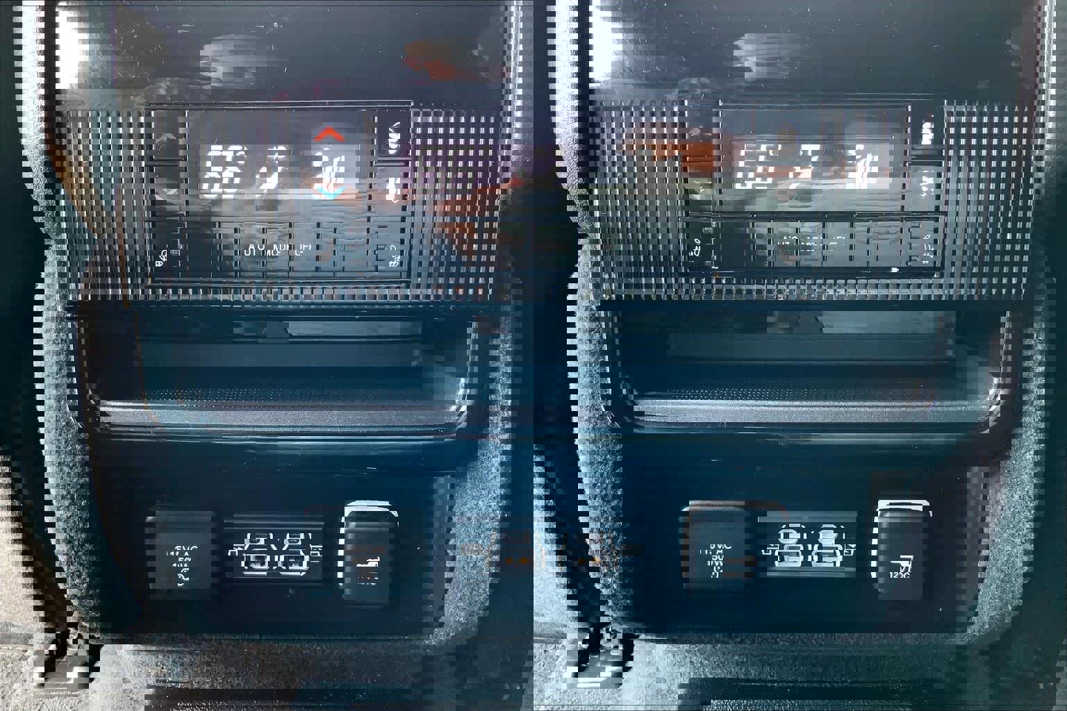 Used 2024 Jeep Wagoneer L Series II w/ Convenience Group I image 34