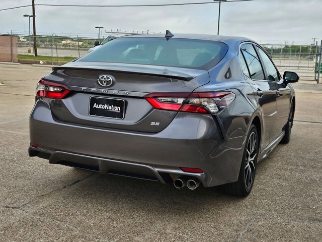 Used 2023 Toyota Camry SE image 5