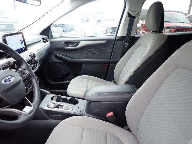 Certified 2022 Ford Escape SE w/ Cold Weather Package image 11