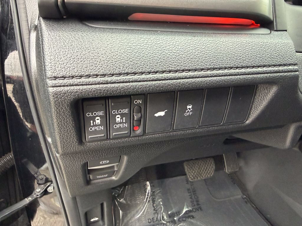 Used 2025 Honda Odyssey Sport-L image 11