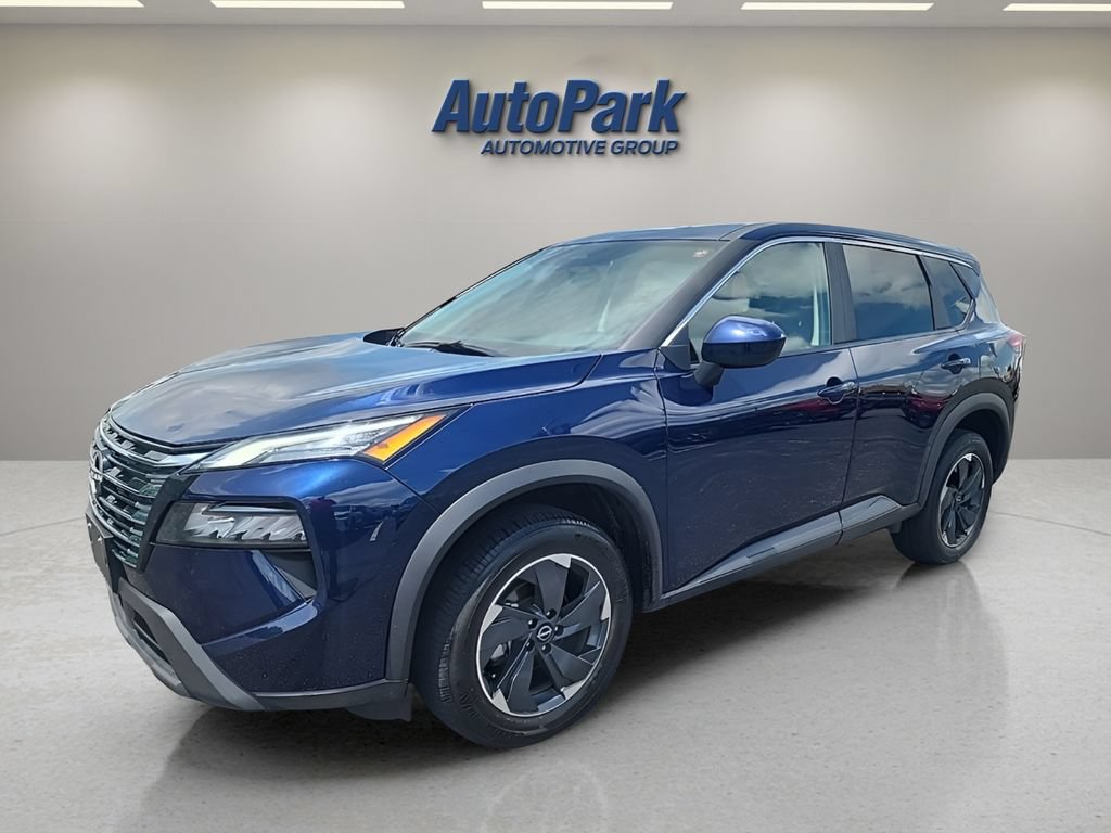 Used 2025 Nissan Rogue SV AWD/4WD image 3