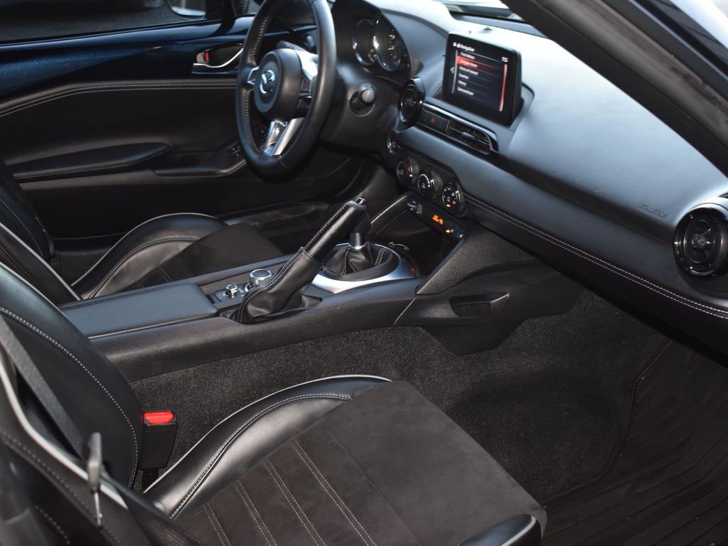 Used 2022 MAZDA MX-5 Miata Club w/ Interior Package image 9