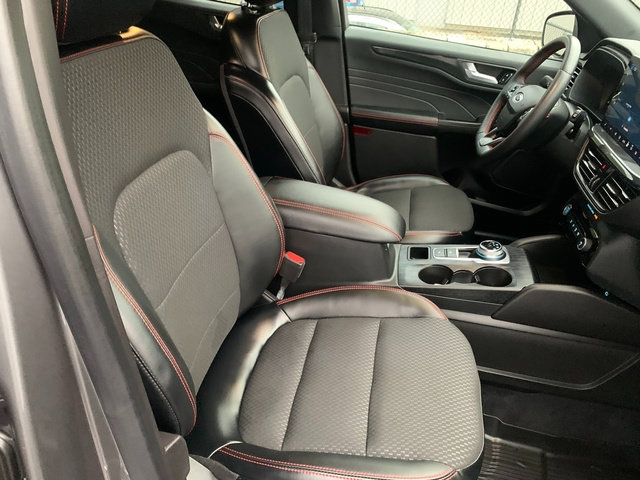 Certified 2023 Ford Escape ST-Line w/ Tech Pack #1 AWD/4WD image 10