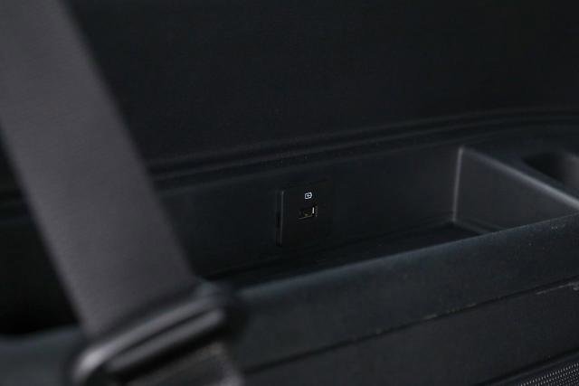 Certified 2023 Ford Expedition Limited image 21