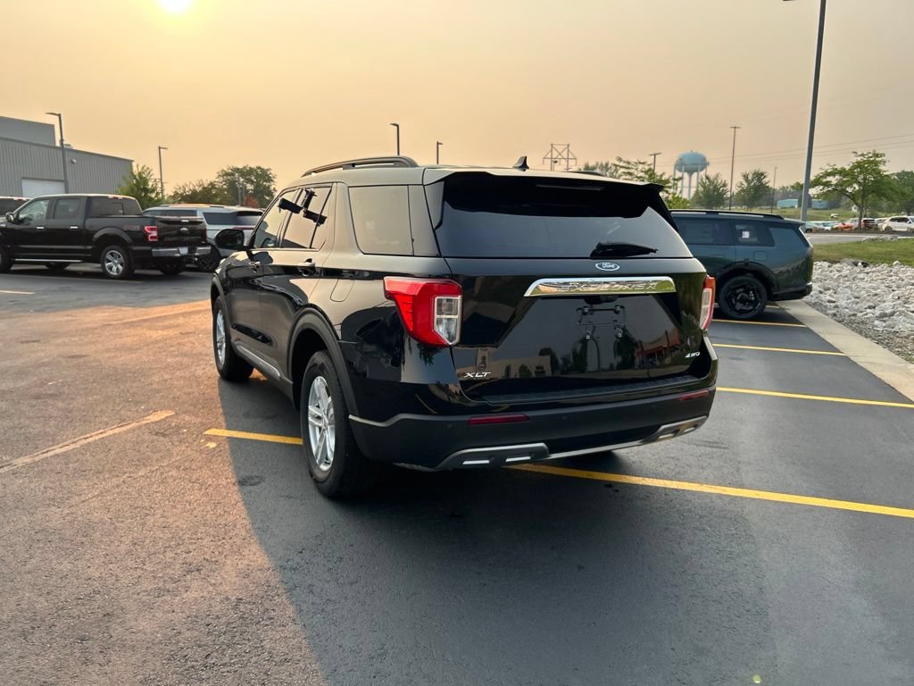 Certified 2023 Ford Explorer XLT w/ Equipment Group 202A AWD/4WD image 9