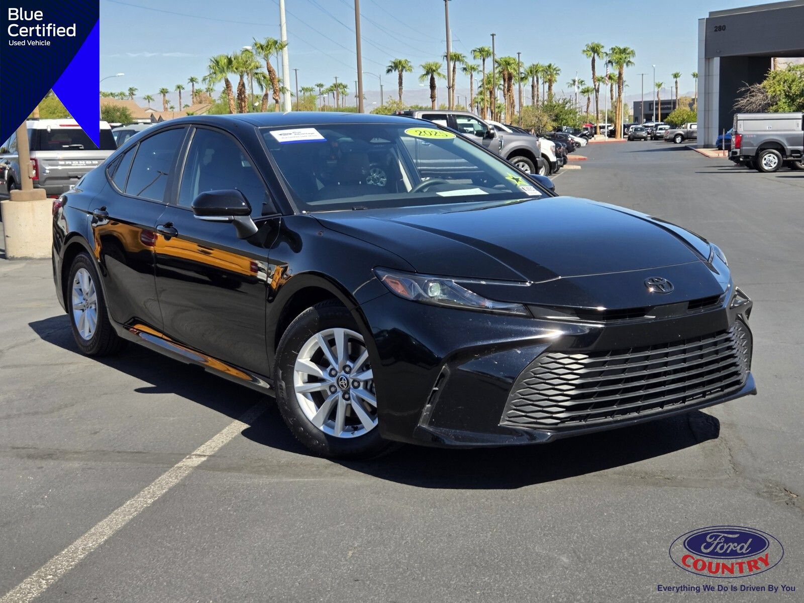 Used 2025 Toyota Camry LE w/ Convenience Package FWD image 1