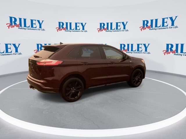 Certified 2024 Ford Edge ST-Line w/ Class II Trailer Tow Package AWD/4WD image 2
