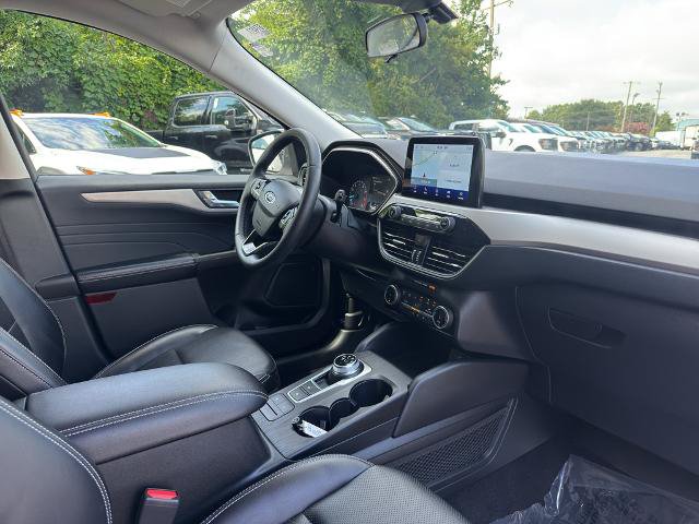 Certified 2022 Ford Escape SEL AWD/4WD image 3
