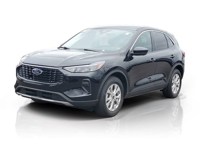Certified 2023 Ford Escape Active w/ Tech Pack #2 AWD/4WD image 2