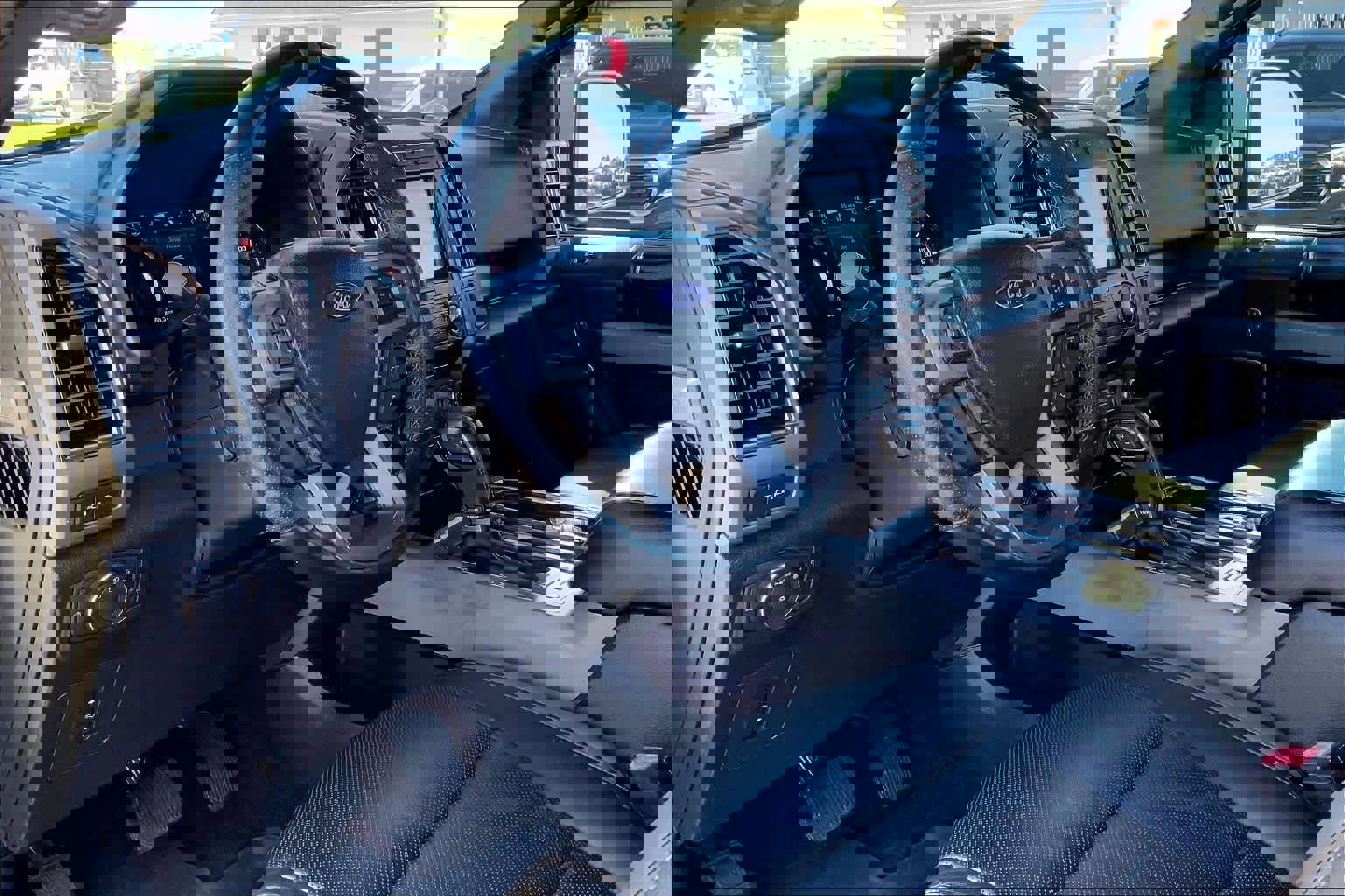 Certified 2018 Ford F150 Raptor w/ Equipment Group 802A Luxury image 17