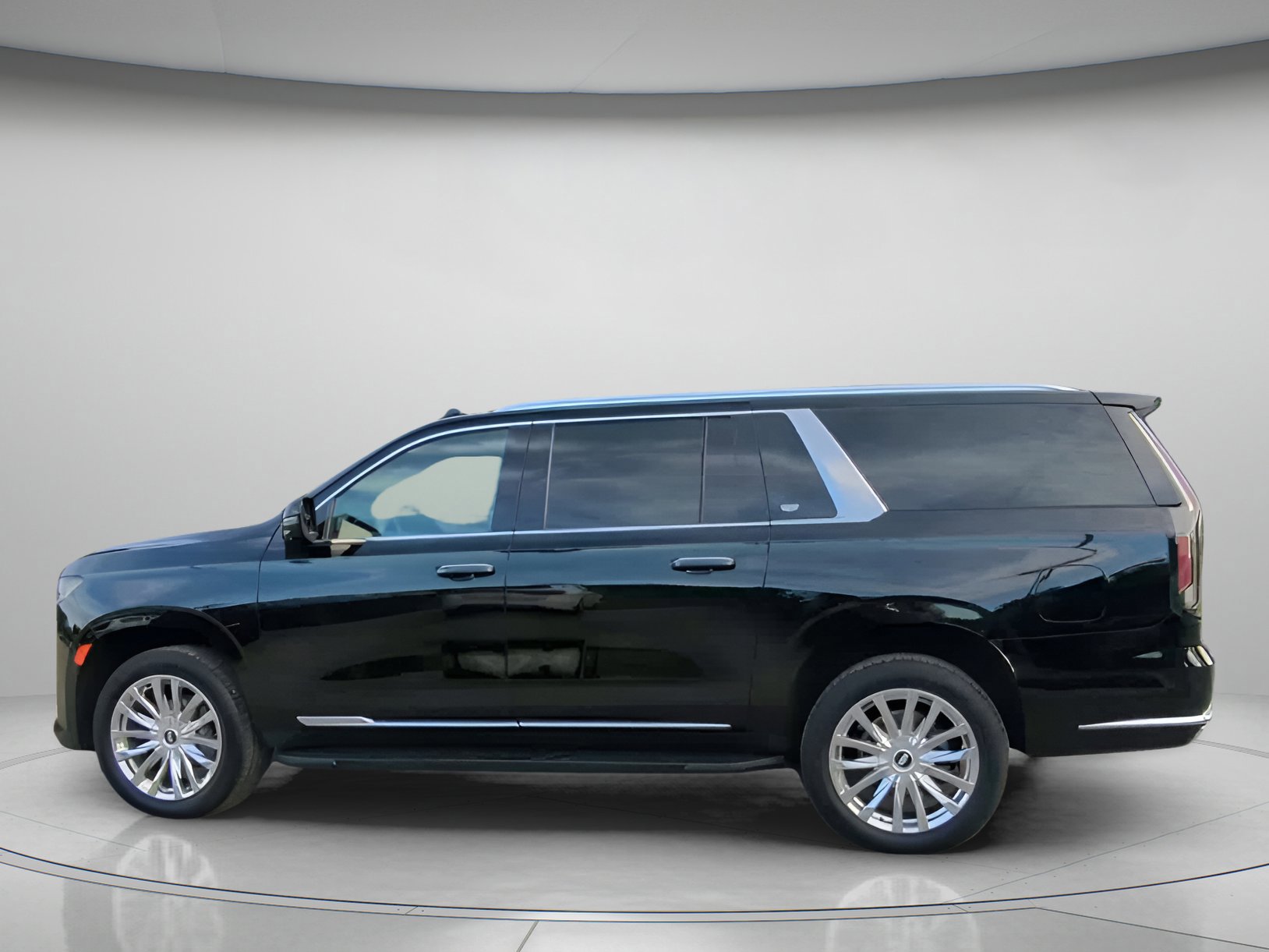 Used 2021 Cadillac Escalade ESV Premium Luxury AWD/4WD image 9