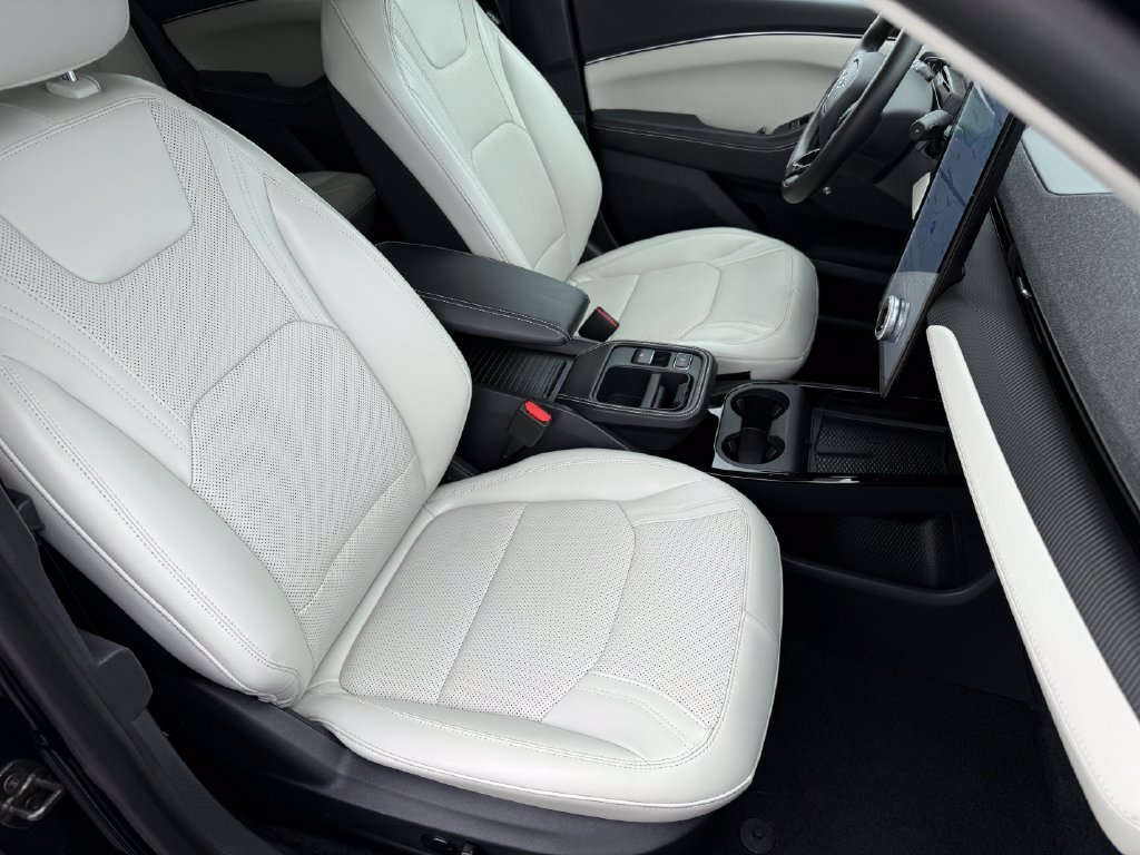 Certified 2025 Ford Mustang Mach-E Premium AWD/4WD image 19