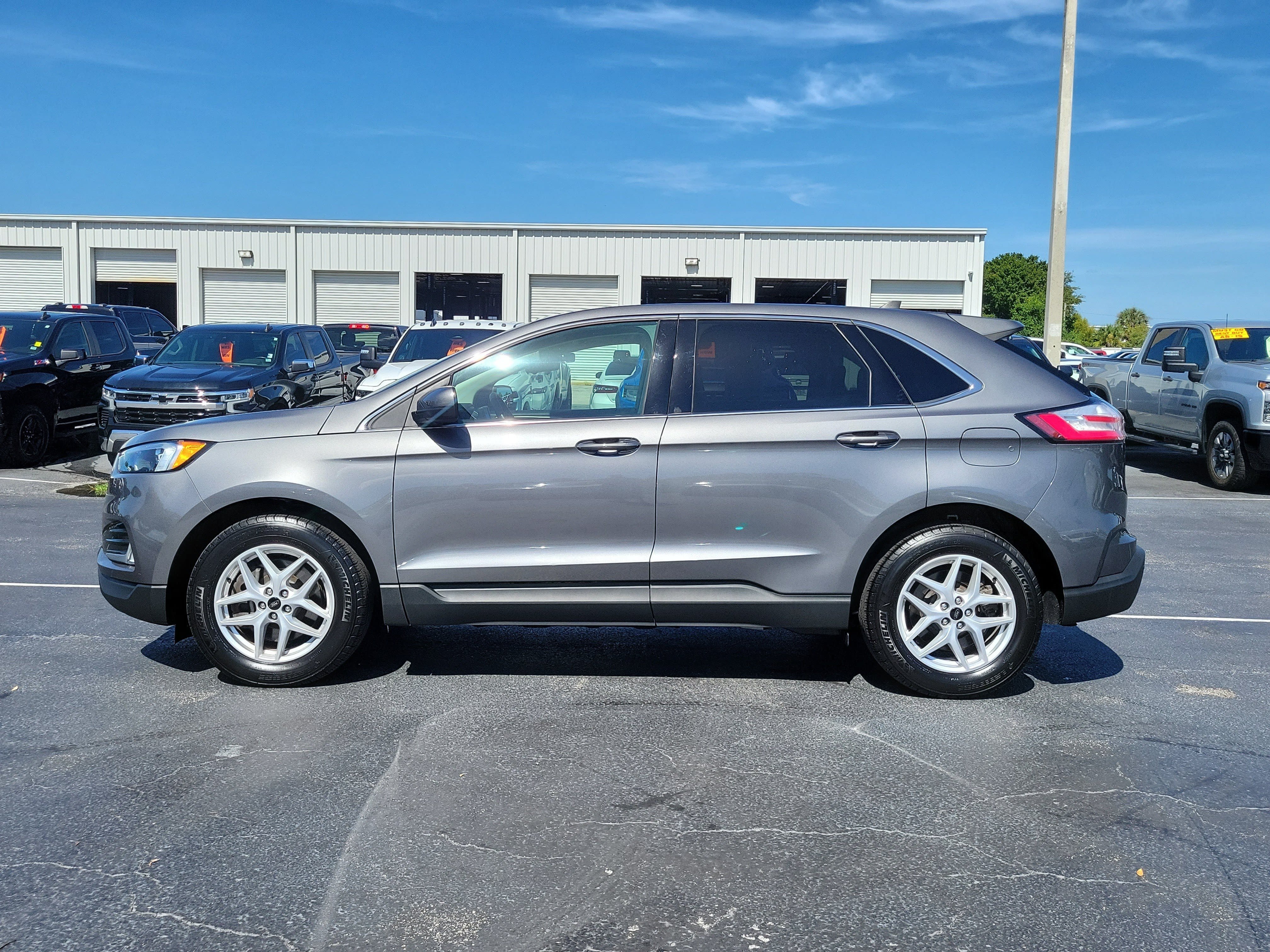 Certified 2024 Ford Edge SEL w/ Convenience Package AWD/4WD image 6