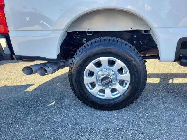 Certified 2023 Ford F250 XLT w/ FX4 Off-Road Package image 11