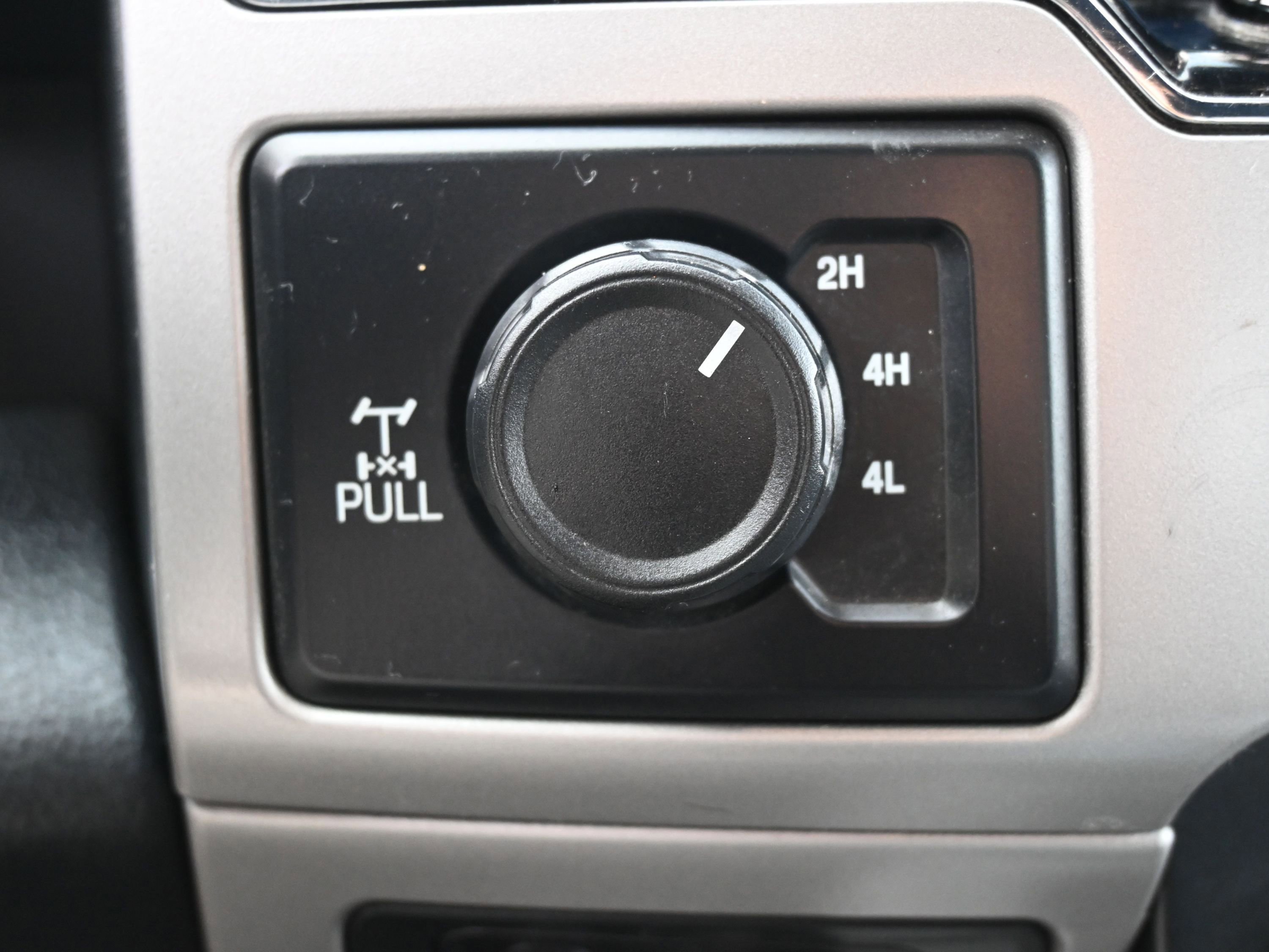 Certified 2022 Ford F350 Lariat w/ Lariat Ultimate Package image 32