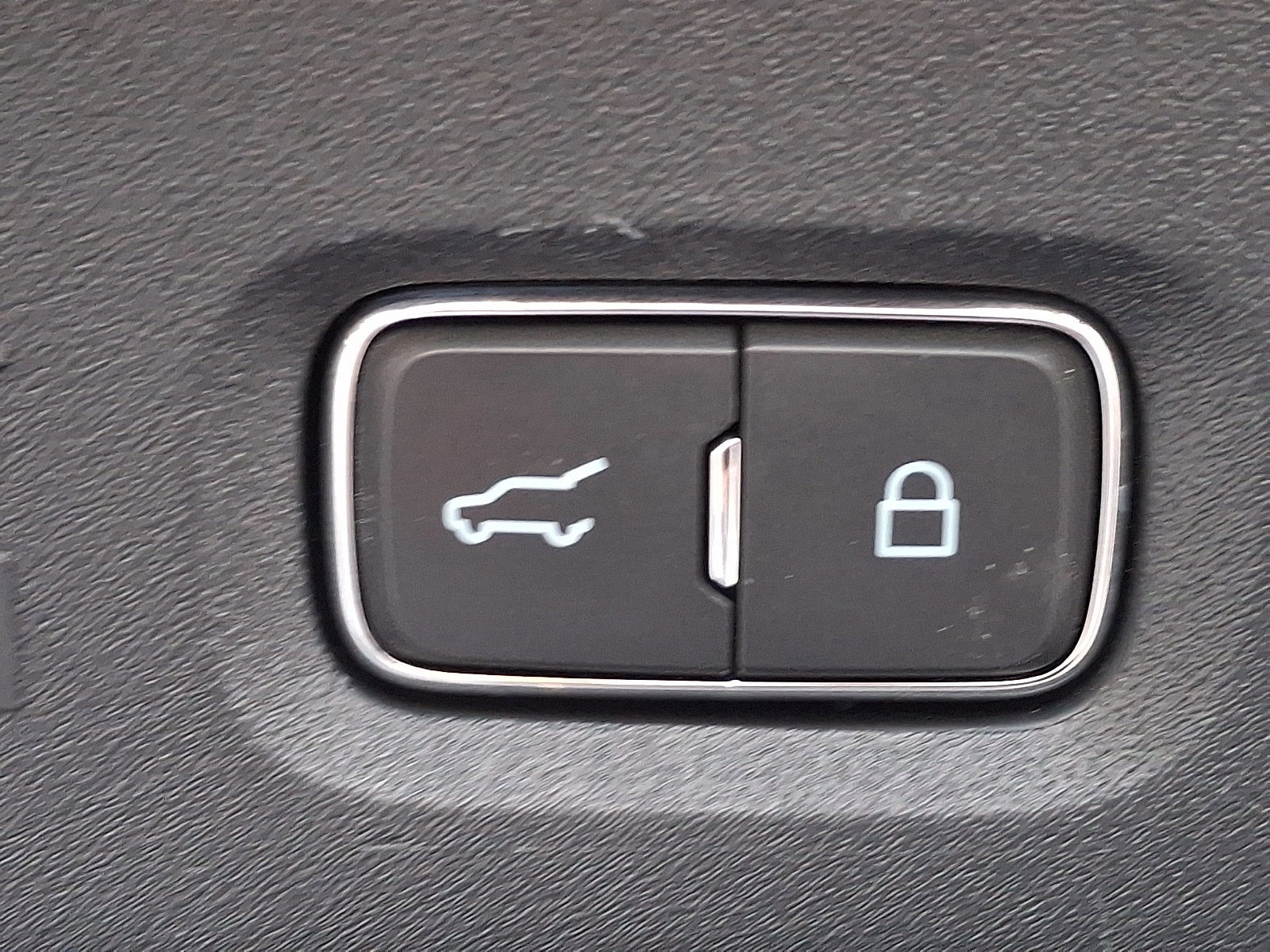 Certified 2025 Ford Expedition Max Platinum image 34