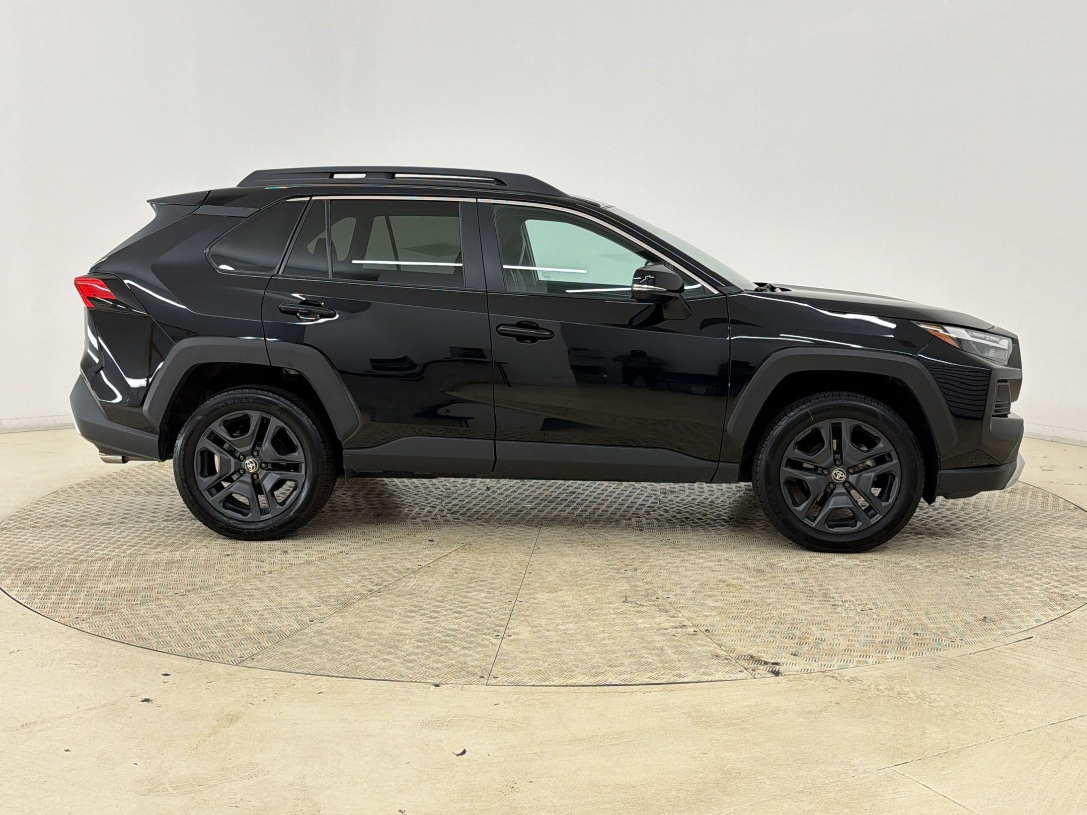 Used 2024 Toyota RAV4 Adventure AWD/4WD image 8