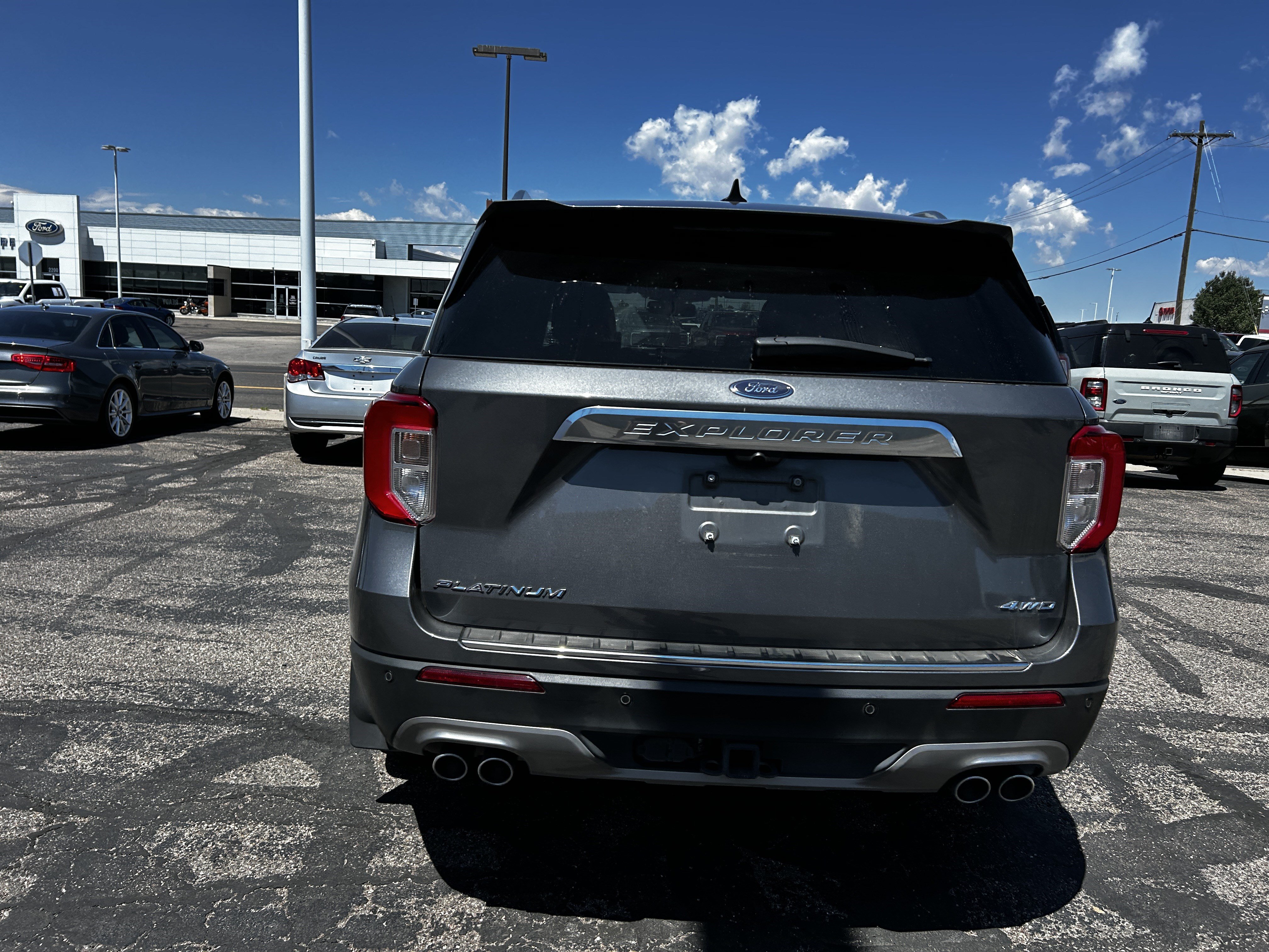 Certified 2023 Ford Explorer Platinum w/ Premium Technology Package AWD/4WD image 5