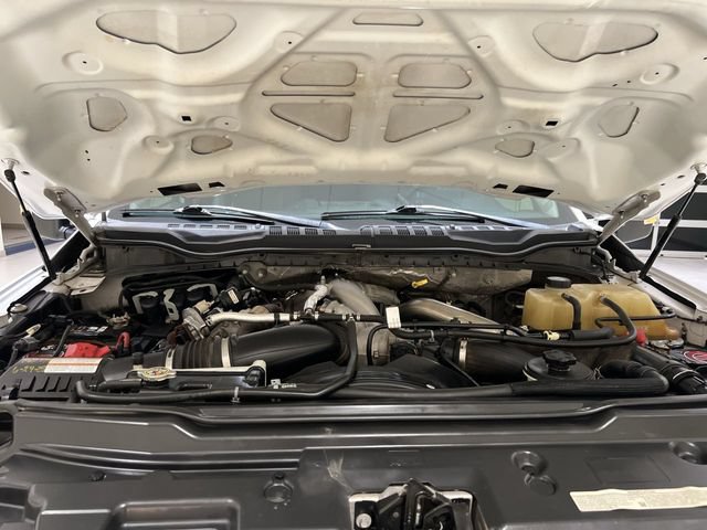 Certified 2022 Ford F550 4x4 Crew Cab Super Duty w/ Power Equipment Group image 23