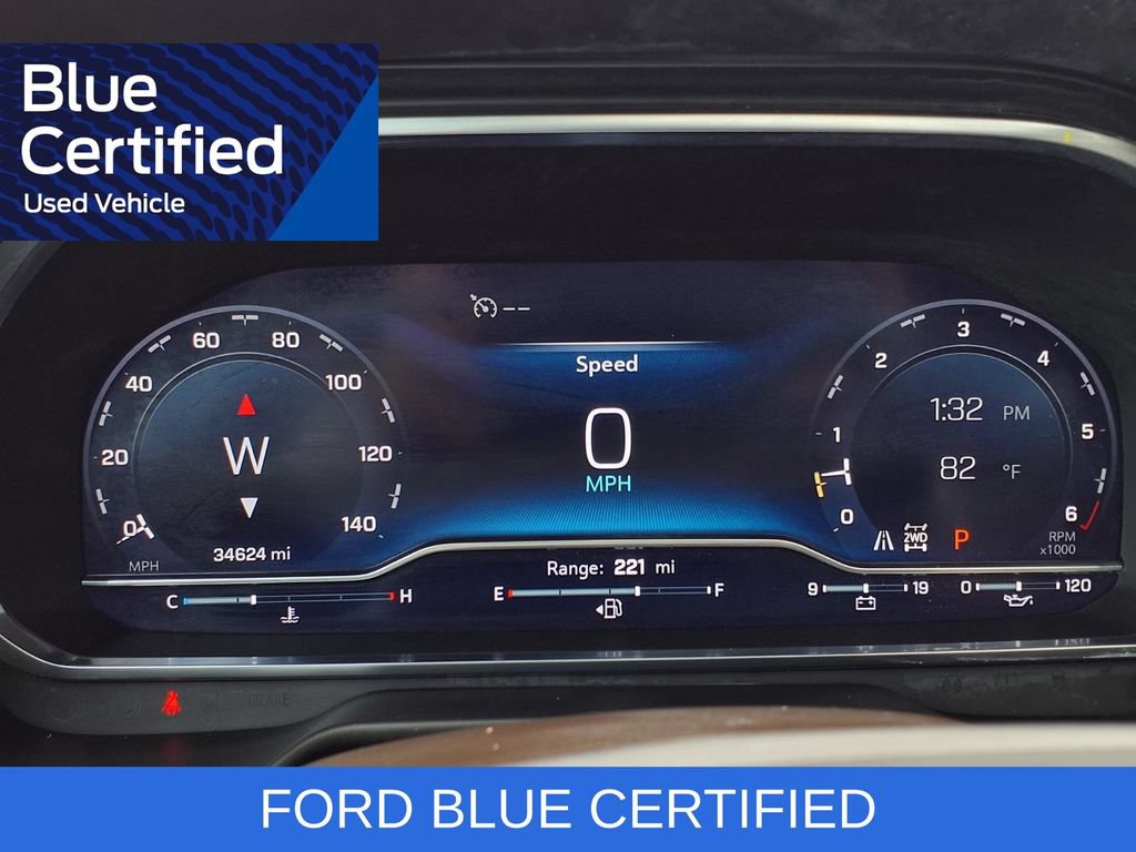 Used 2024 Chevrolet Tahoe Z71 w/ Luxury Package AWD/4WD image 17