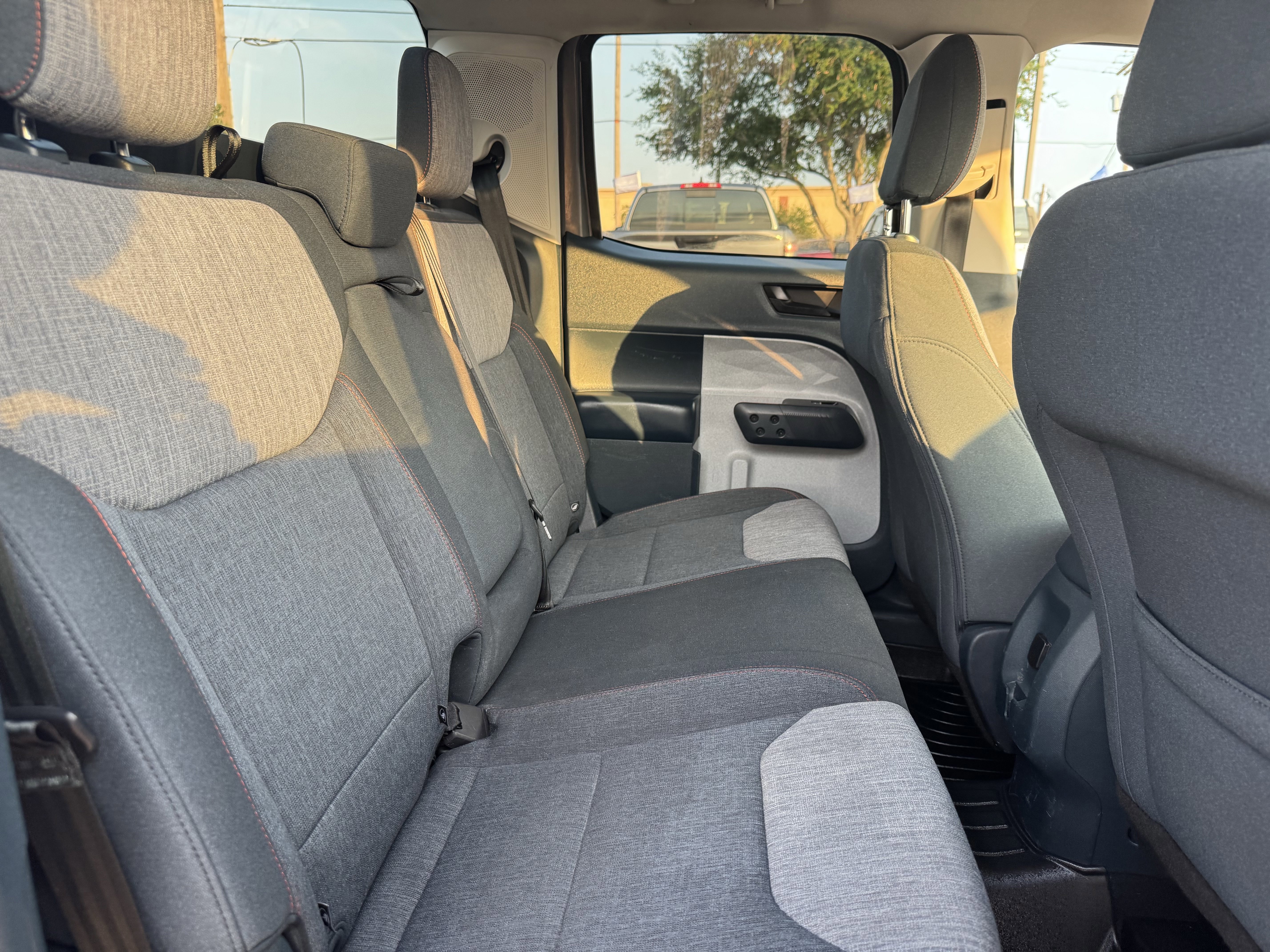 Certified 2022 Ford Maverick XLT image 30