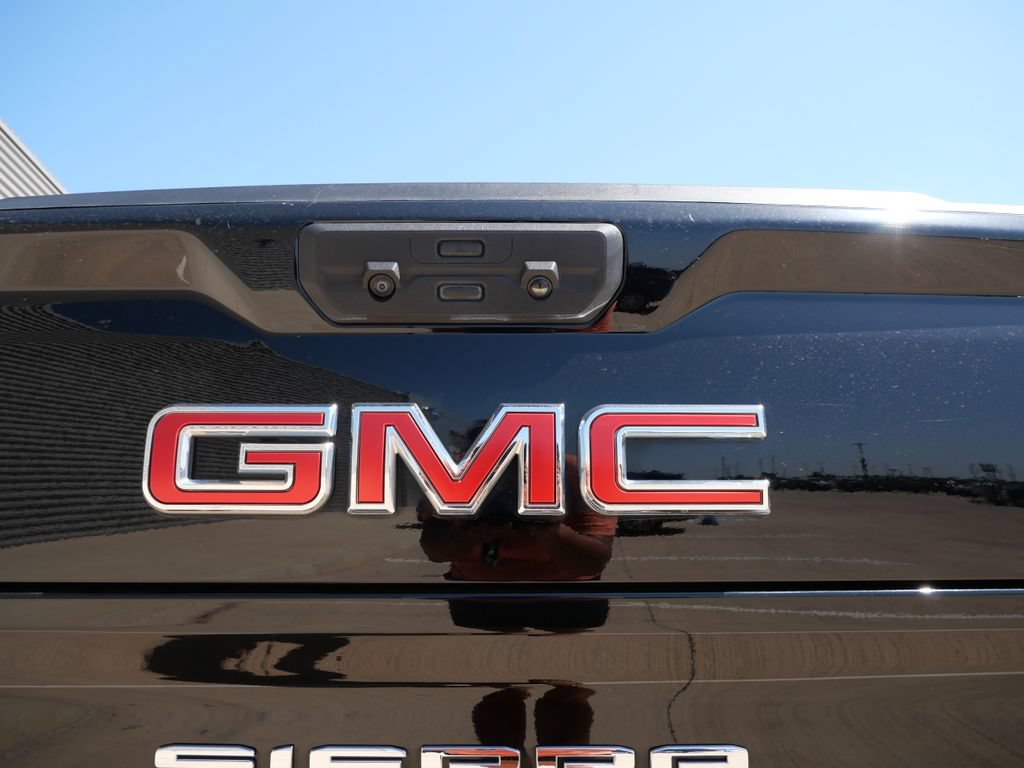 Used 2025 GMC Sierra 1500 SLT AWD/4WD image 13