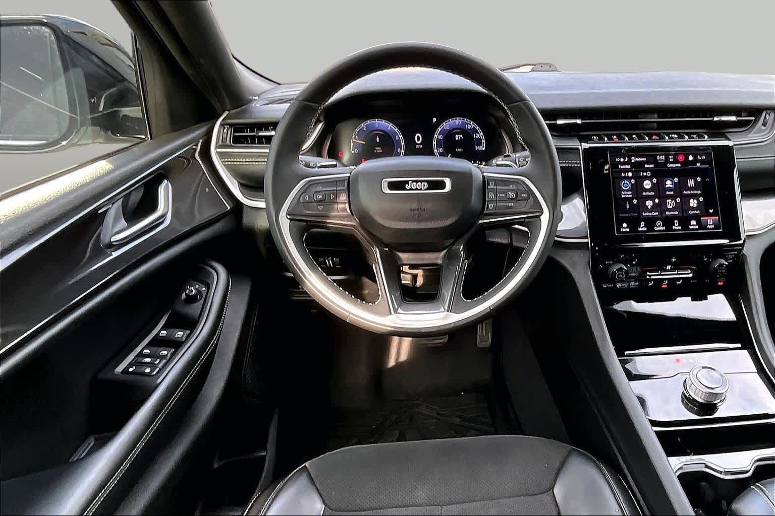 Used 2023 Jeep Grand Cherokee L Laredo AWD/4WD image 8