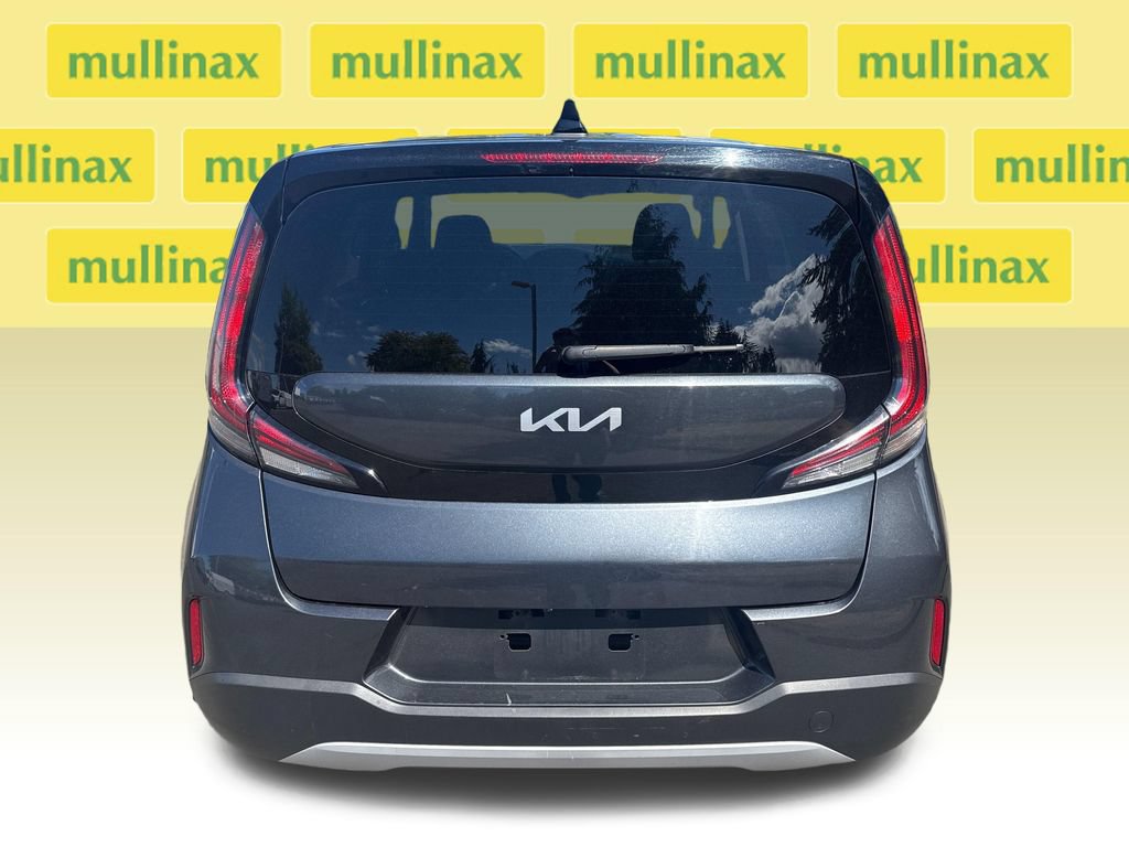 Used 2023 Kia Soul LX w/ LX Technology Package FWD image 31