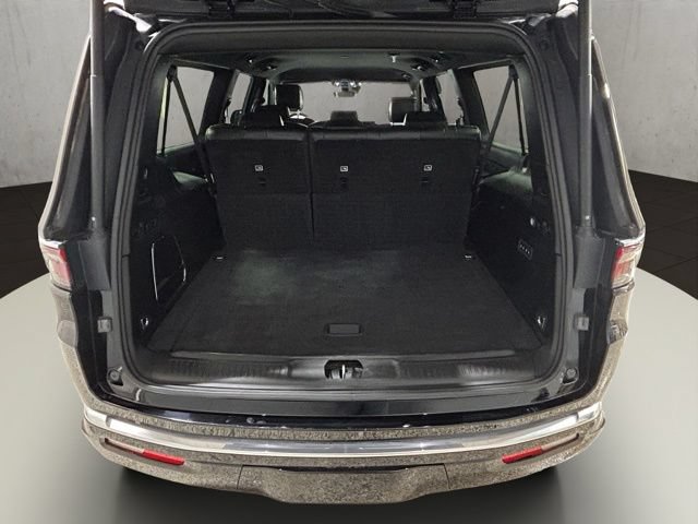 Used 2023 Jeep Wagoneer L Series II AWD/4WD image 23