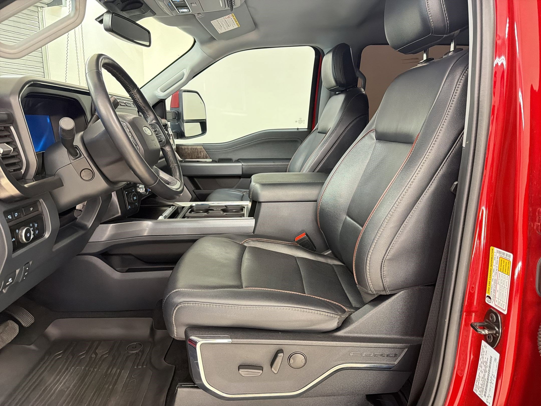 Certified 2023 Ford F250 Lariat w/ Sport Appearance Package AWD/4WD image 5