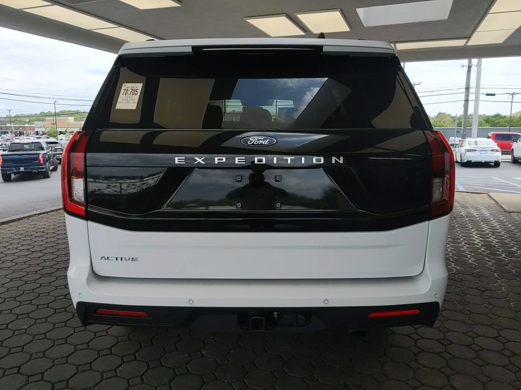 Certified 2025 Ford Expedition Active AWD/4WD image 7
