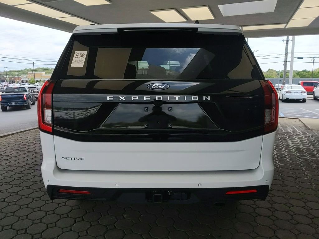 Certified 2025 Ford Expedition Active AWD/4WD image 7