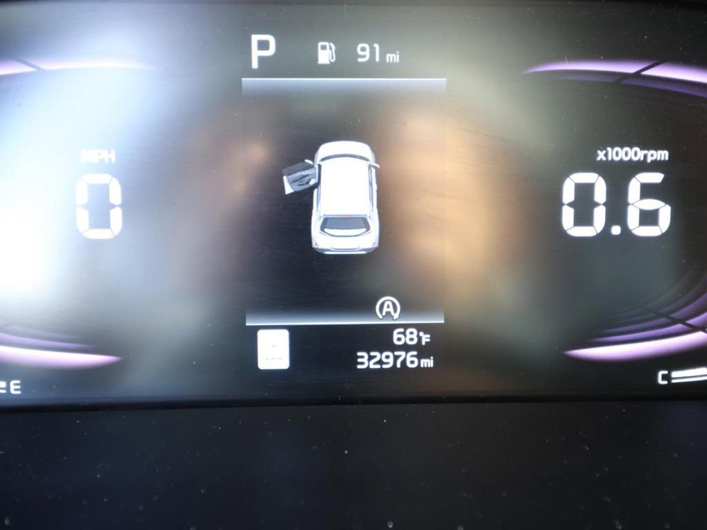 Used 2025 Kia Soul LX w/ LX Technology Package image 18