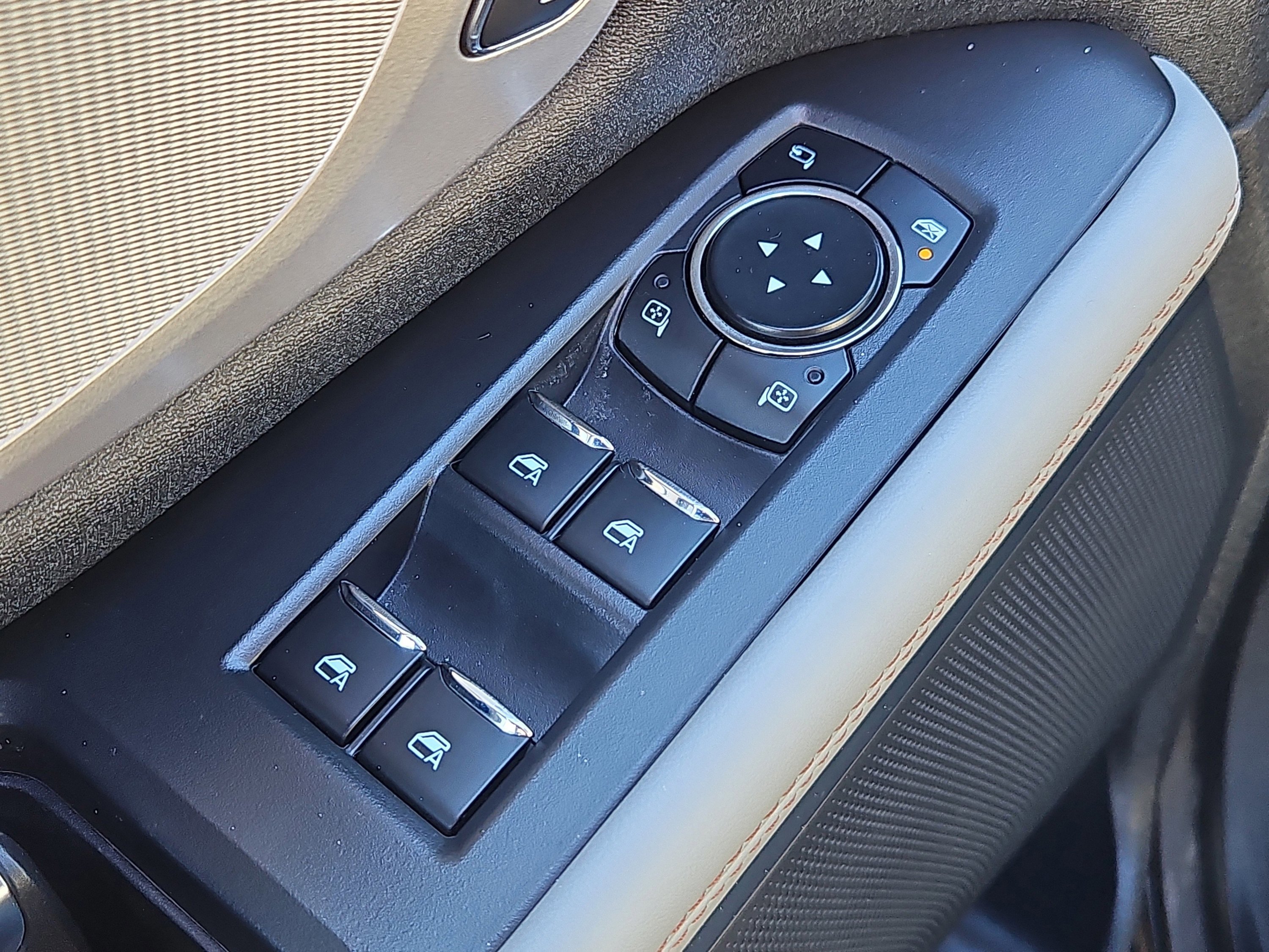 Certified 2025 Ford Expedition Active image 28