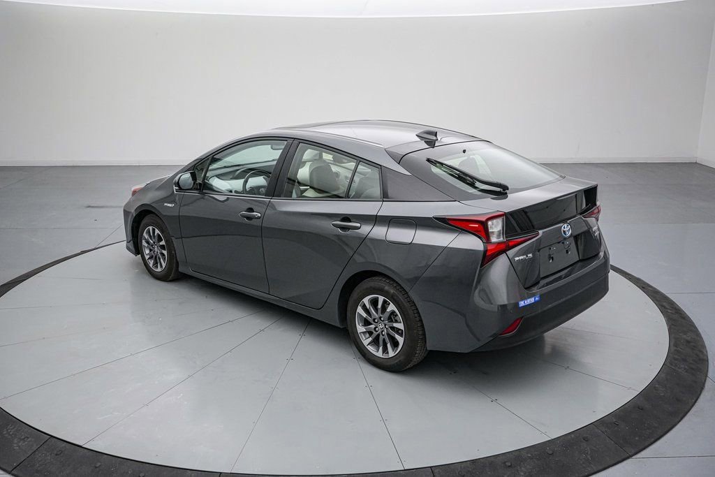 Used 2019 Toyota Prius Limited w/ Premium Convenience Package video 3