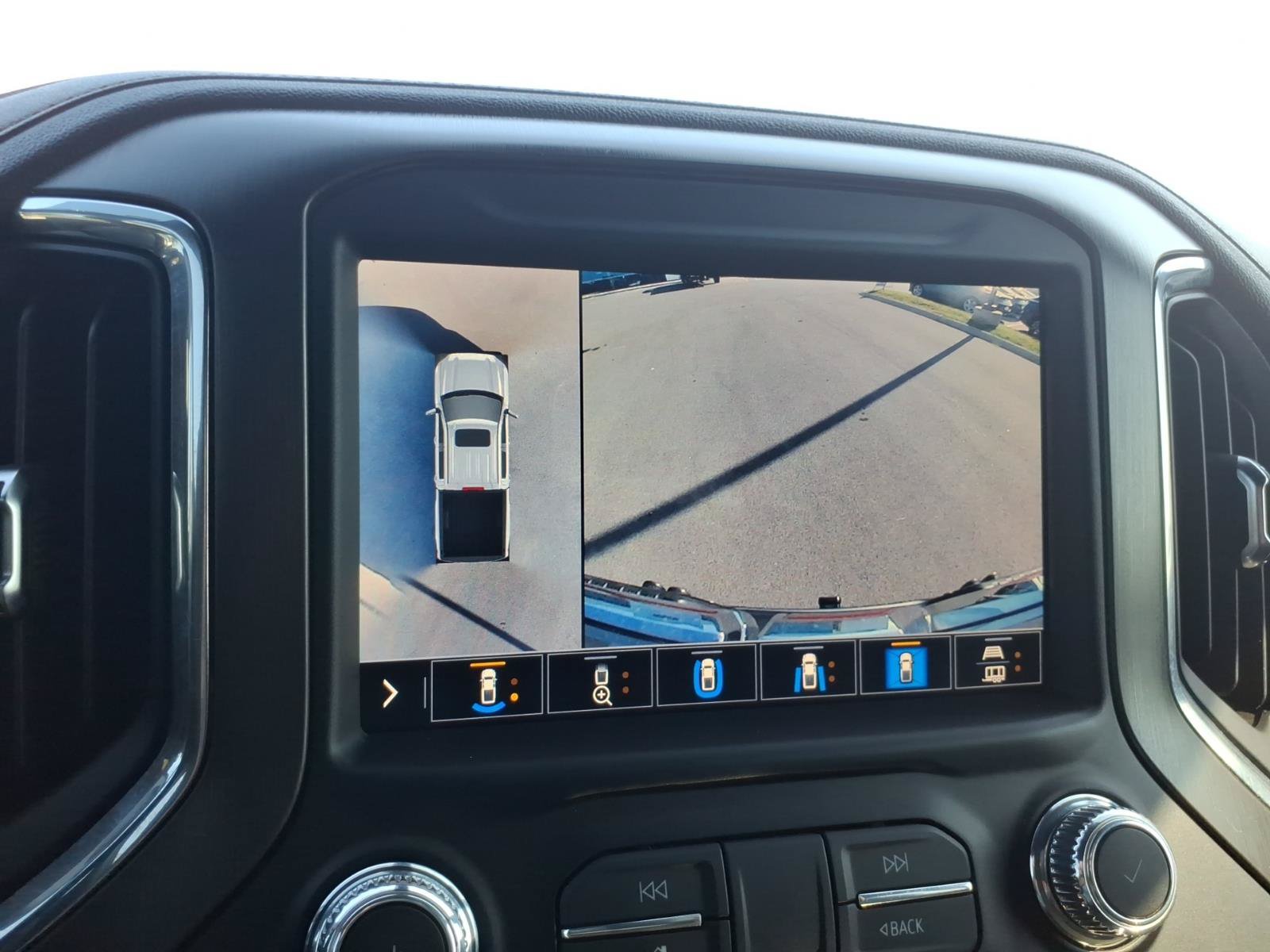 Used 2021 GMC Sierra 1500 AT4 w/ AT4 Premium Package AWD/4WD image 24