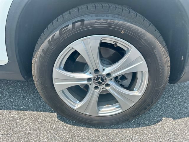 Used 2017 Mercedes-Benz GLC 300 4MATIC image 4