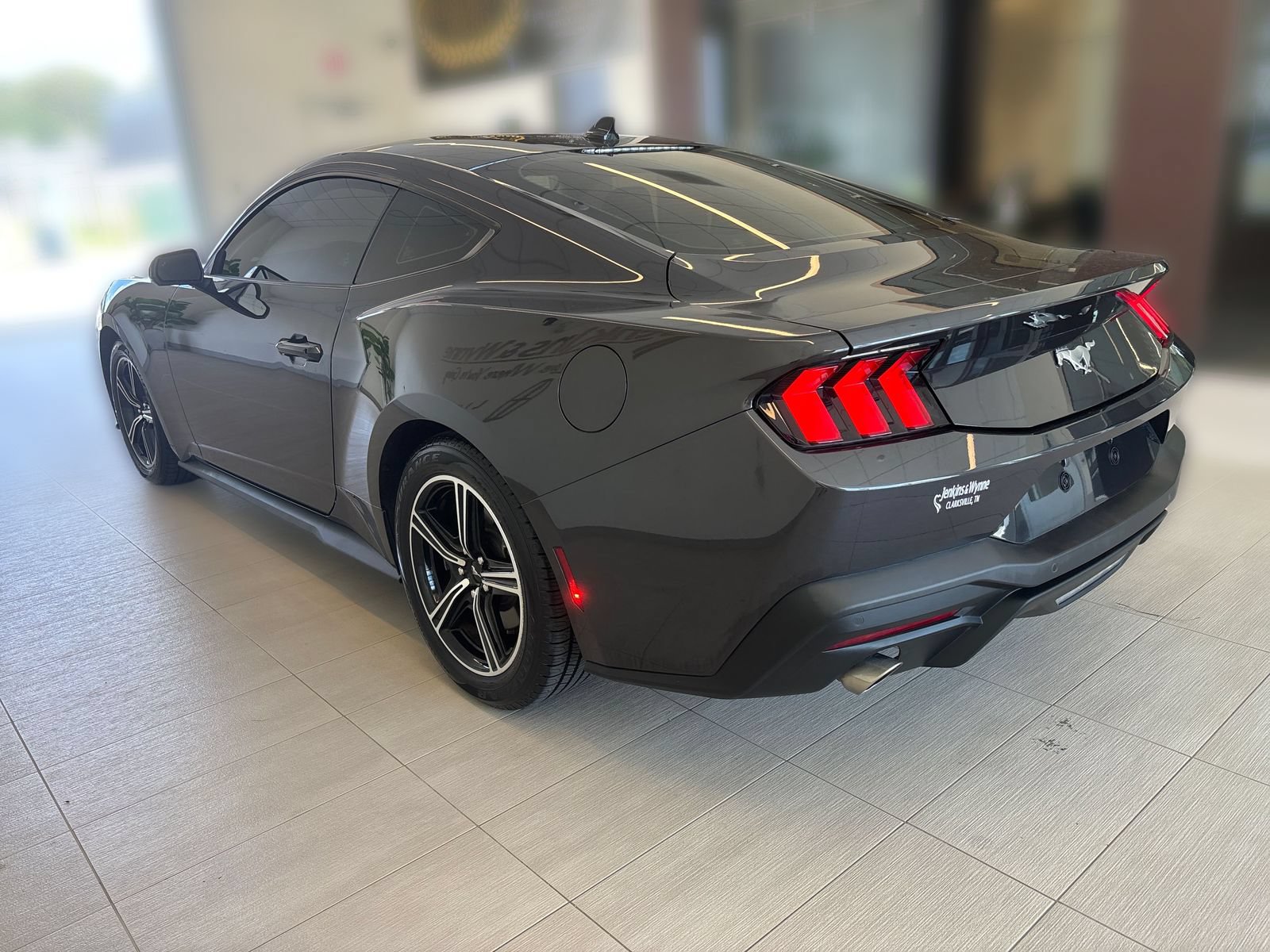 Certified 2024 Ford Mustang Coupe RWD image 3