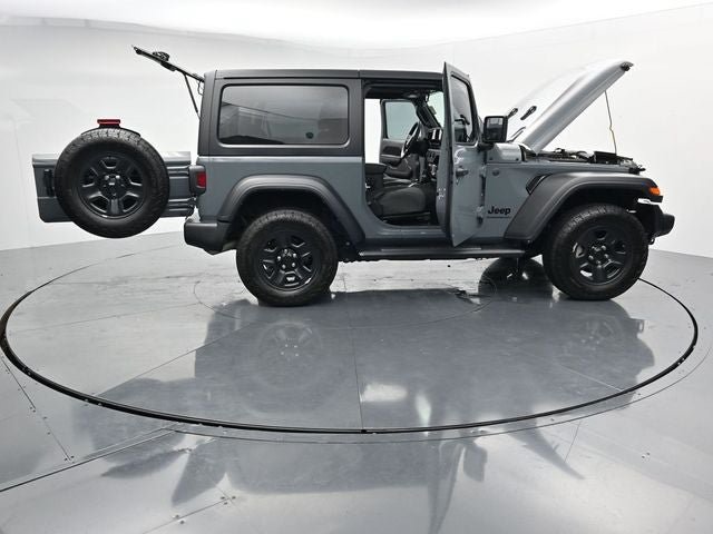 Used 2025 Jeep Wrangler Sport AWD/4WD image 46