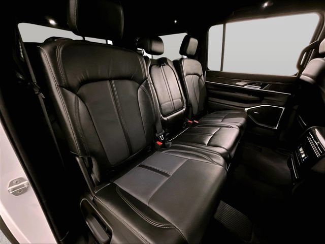 Used 2022 Jeep Wagoneer Series II AWD/4WD image 26