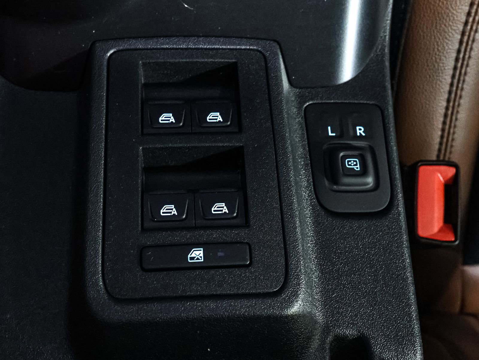 Certified 2024 Ford Bronco Outer Banks image 32