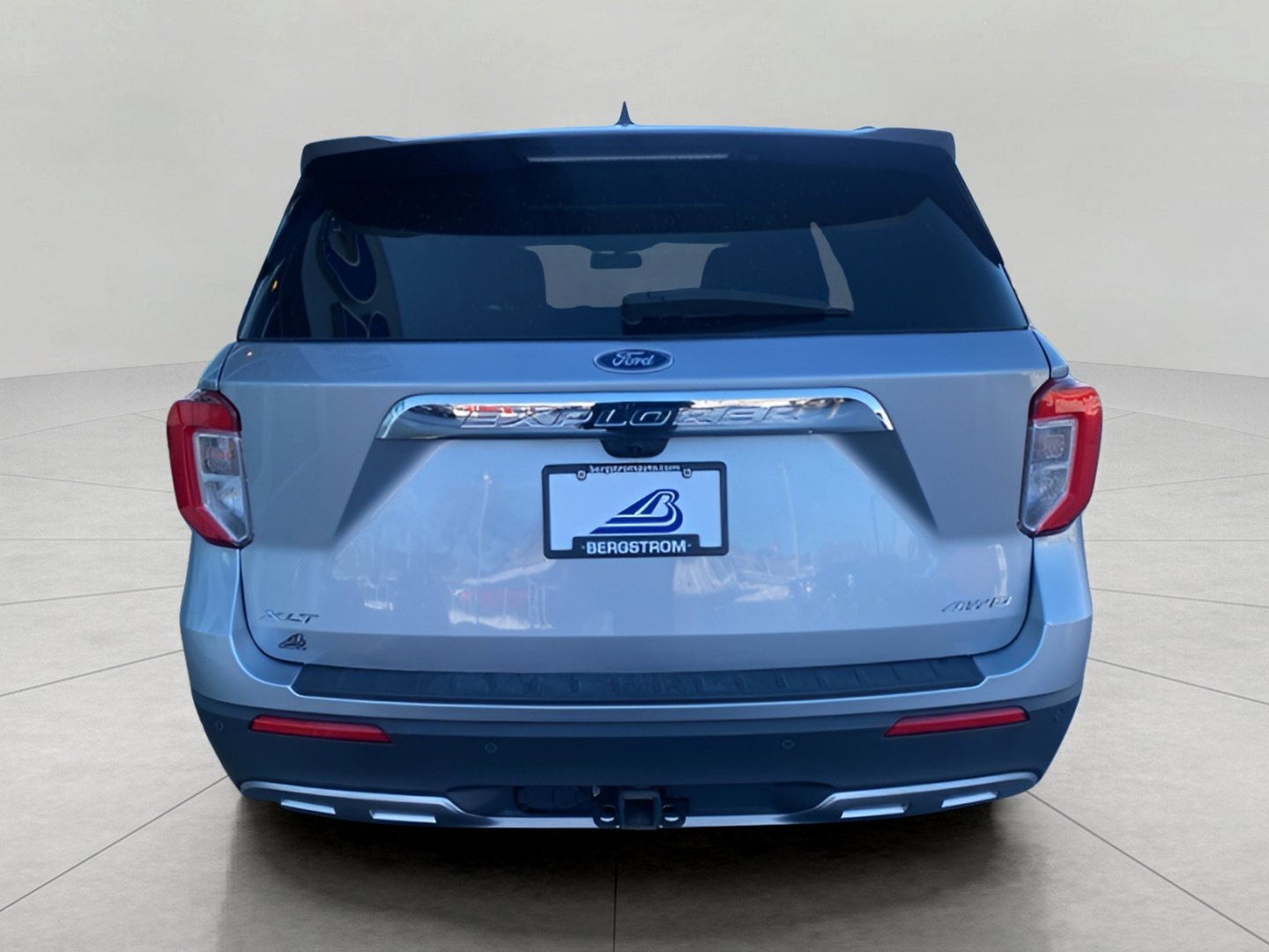 Certified 2023 Ford Explorer XLT w/ Equipment Group 202A image 6