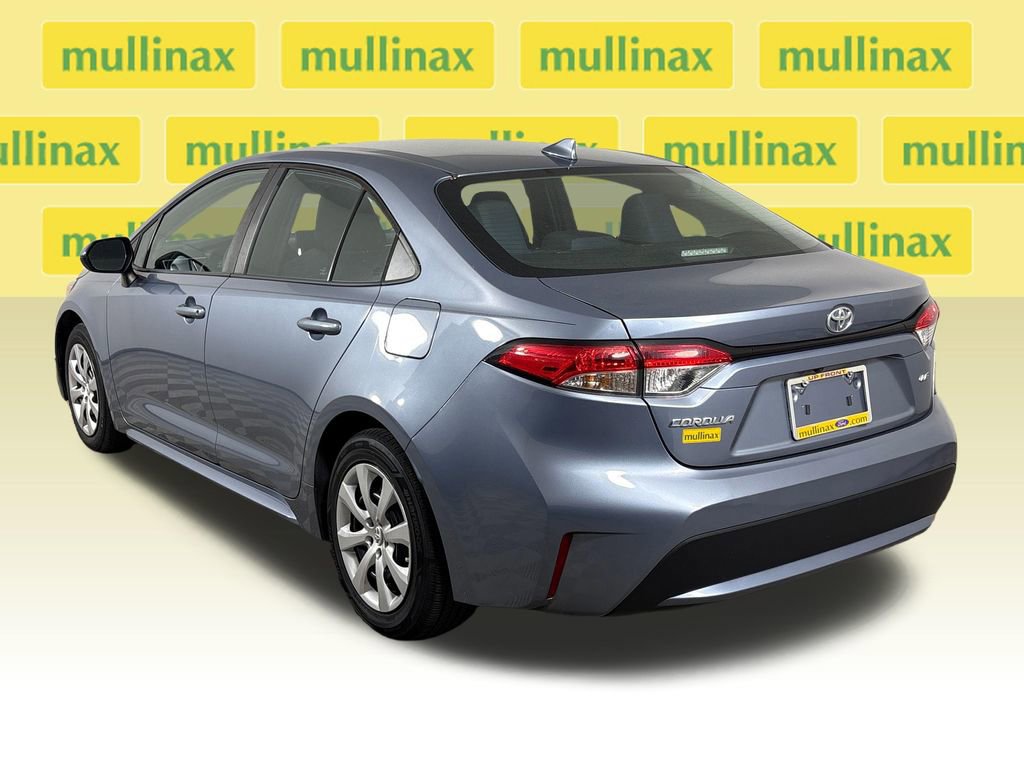 Used 2022 Toyota Corolla LE FWD image 3