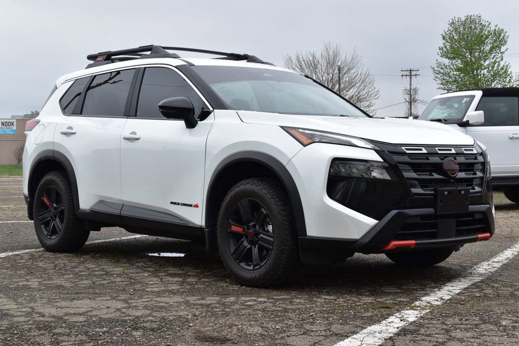 Used 2025 Nissan Rogue SV w/ Rock Creek Premium Package image 3